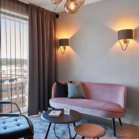 ラディソン ブルー カレドニアン クリスチャンサン ホテル 4*