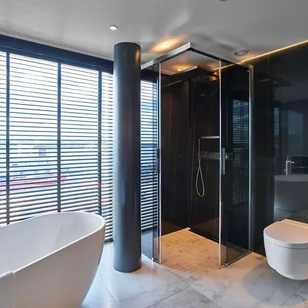 Radisson Blu Caledonien Hotel, 4*