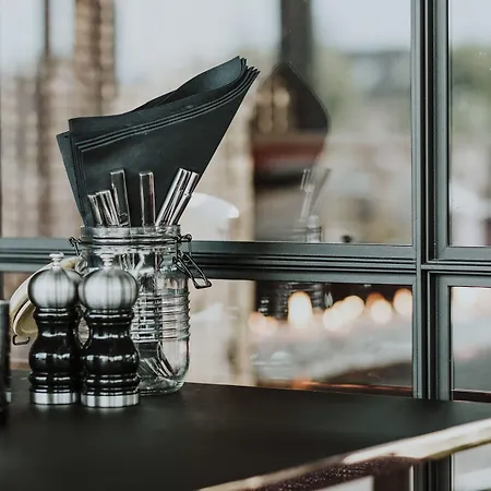 ラディソン ブルー カレドニアン クリスチャンサン クリスティアンサン