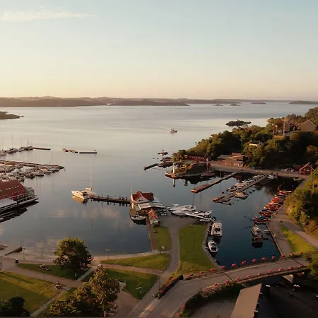 ホテル ラディソン ブルー カレドニアン クリスチャンサン 4*