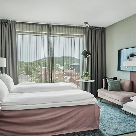 ラディソン ブルー カレドニアン クリスチャンサン ホテル 4*