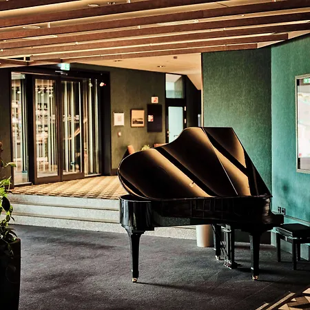 Hotel Caledonien 4*