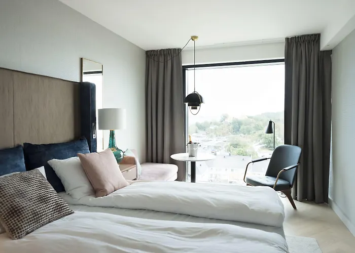 Hotel Radisson Blu Caledonien Hotel, 4*