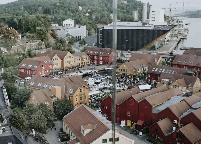 Hotel Radisson Blu Caledonien Hotel, 4*