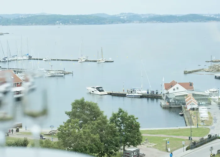 Hotel Radisson Blu Caledonien Hotel, 4*