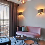 Radisson Blu Caledonien Hotel, فندق 4*