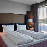 Radisson Blu Caledonien Hotel, فندق