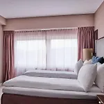 Radisson Blu Caledonien Hotel, فندق