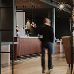 Radisson Blu Caledonien Hotel, فندق 4*