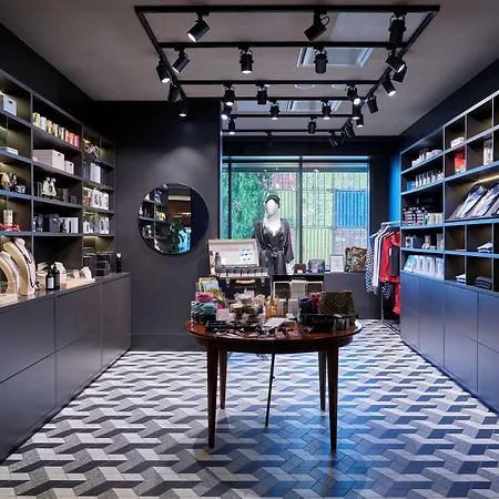 Ξενοδοχείο Radisson Blu Caledonien Hotel, 4*