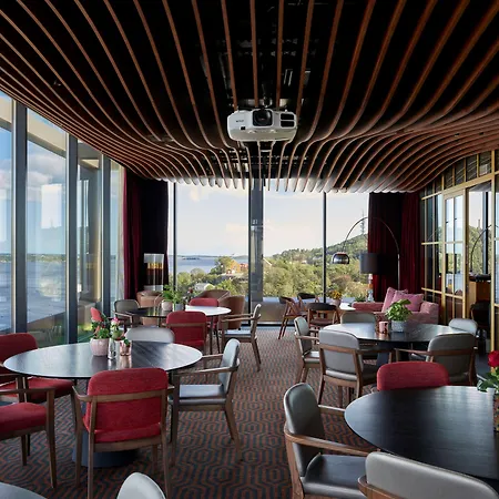 Ξενοδοχείο Radisson Blu Caledonien Hotel,