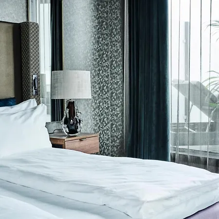Ξενοδοχείο Radisson Blu Caledonien Hotel,