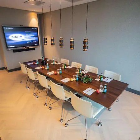 Ξενοδοχείο Radisson Blu Caledonien Hotel,